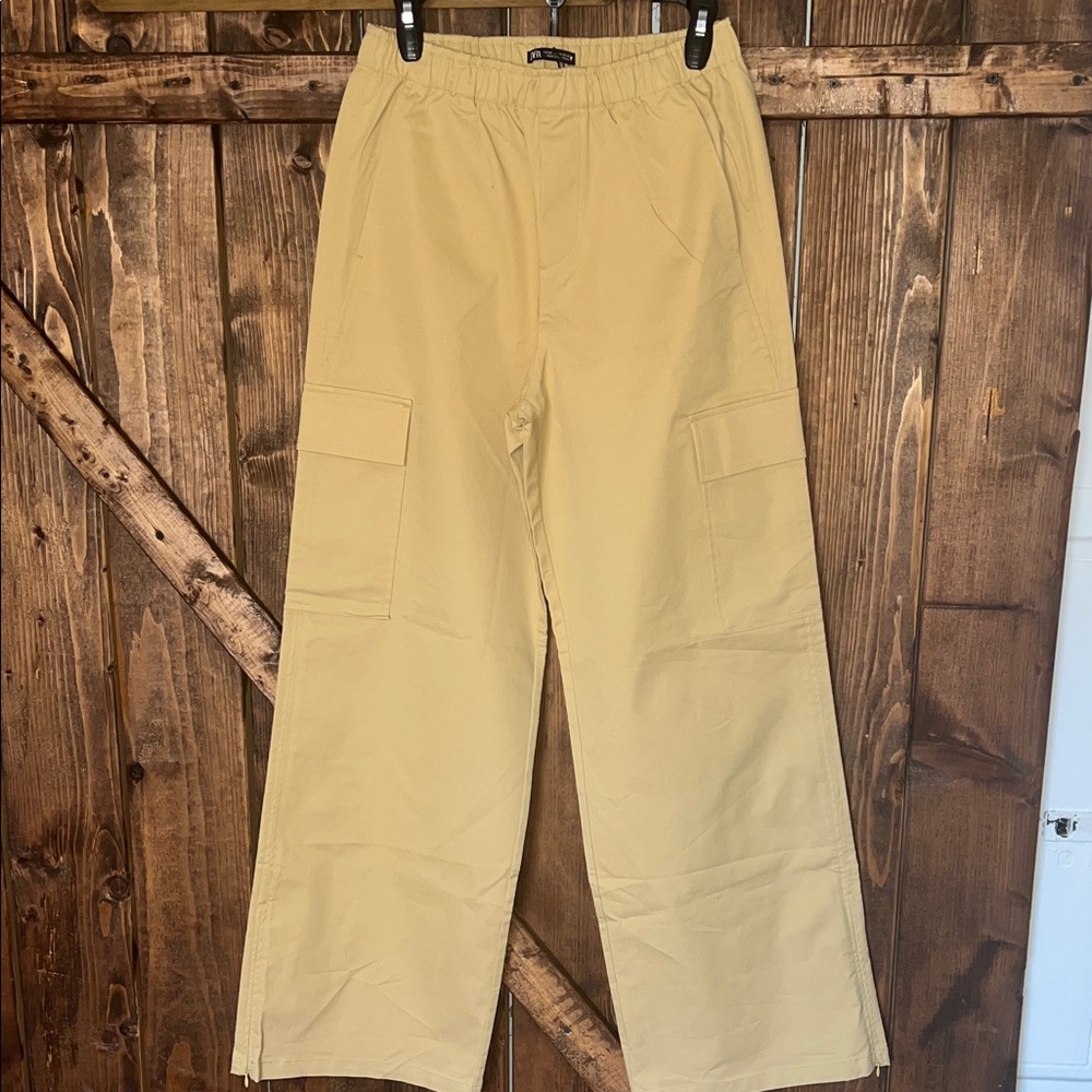 Zara Men's Beige Cargo Pants